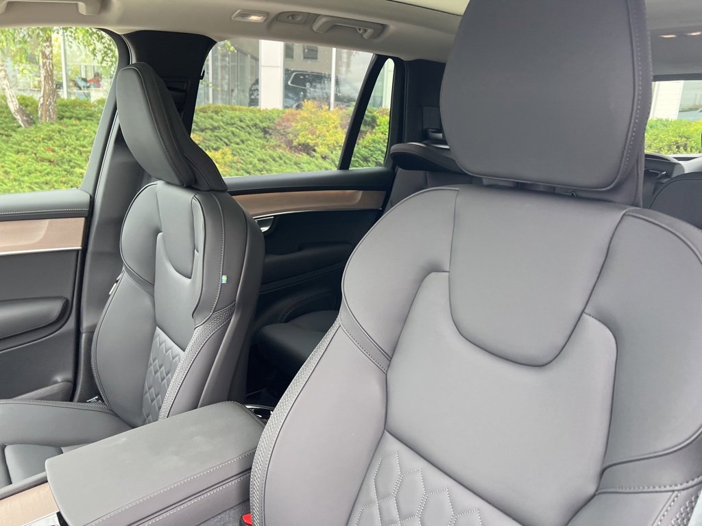 New 2026 Volvo XC90 B6 Plus w/ Protection Package Premier image 15