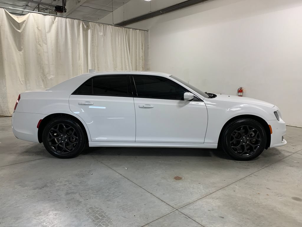 Used 2023 Chrysler 300 Touring L w/ Comfort Group AWD/4WD image 28