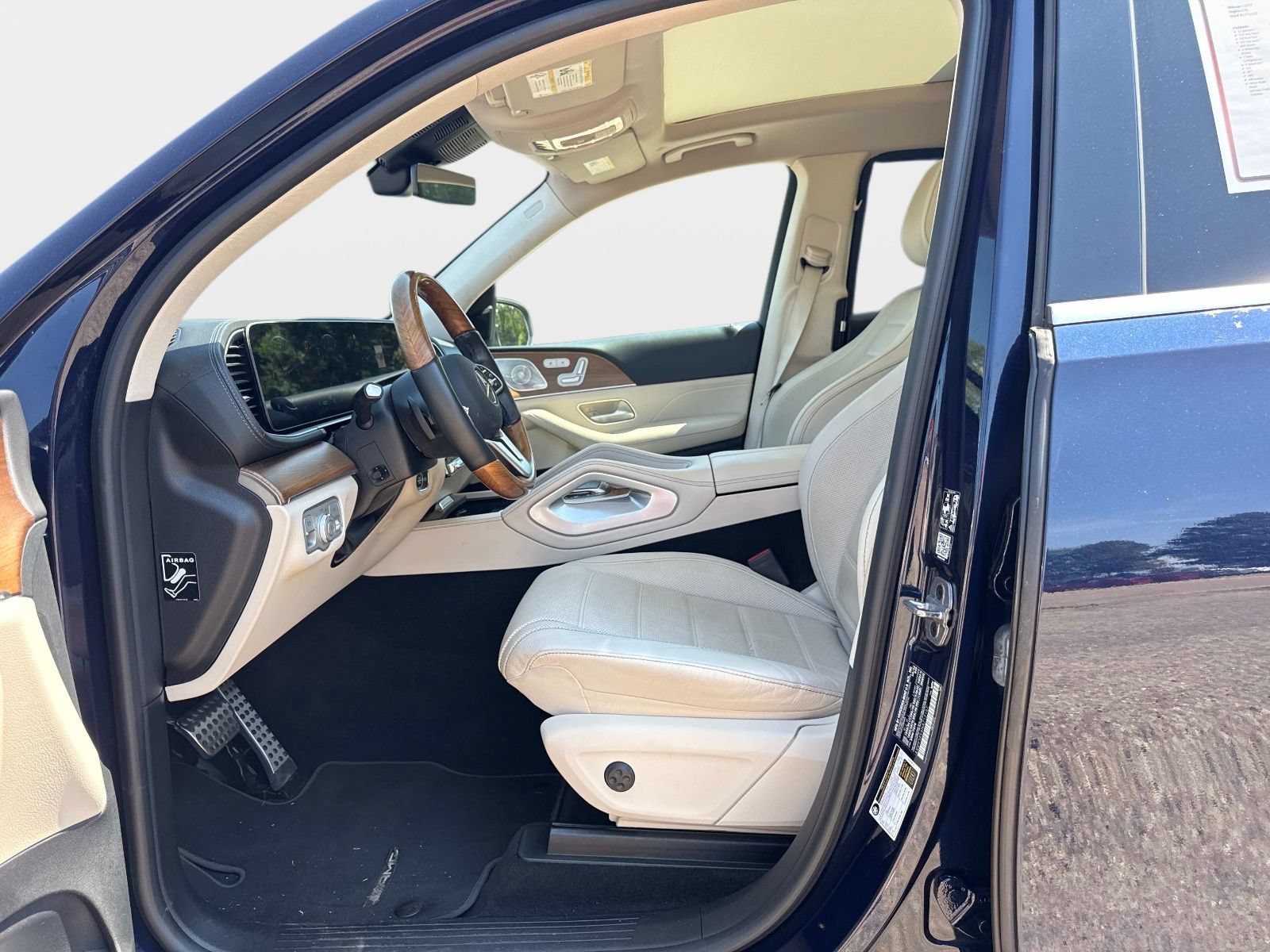 Used 2022 Mercedes-Benz GLS 450 4MATIC image 17