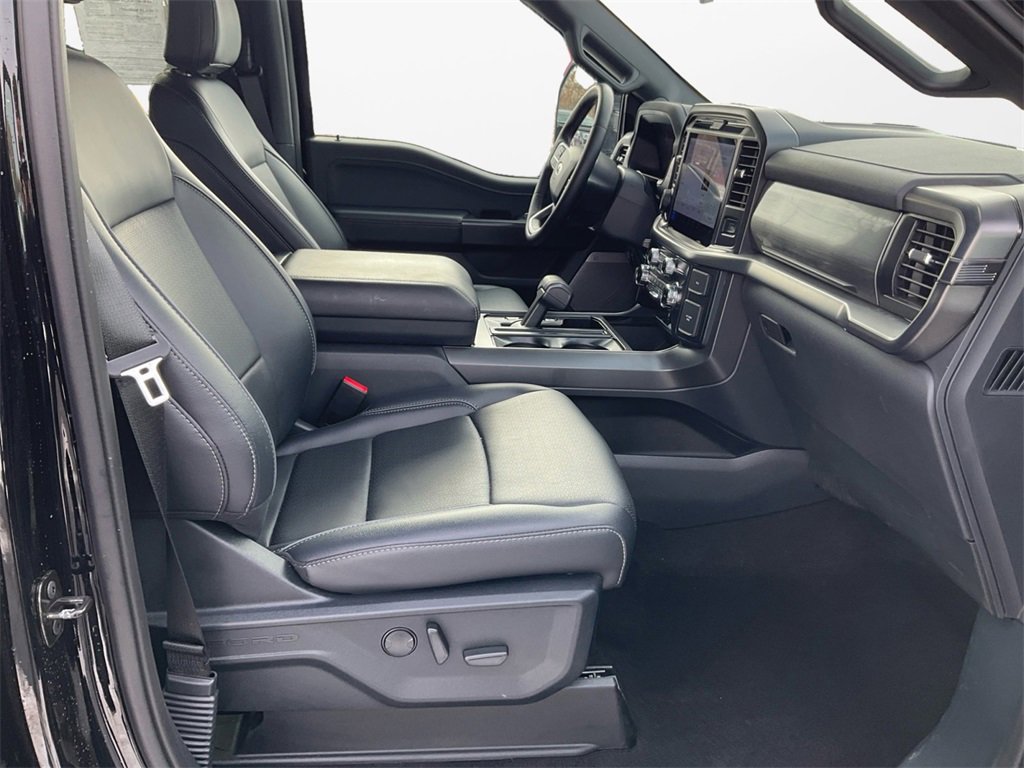 Used 2025 Ford F150 Lariat w/ Equipment Group 501A Mid image 9