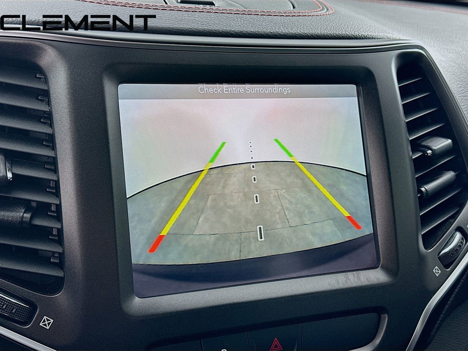 Used 2019 Jeep Cherokee Trailhawk w/ Cold Weather Group image 20