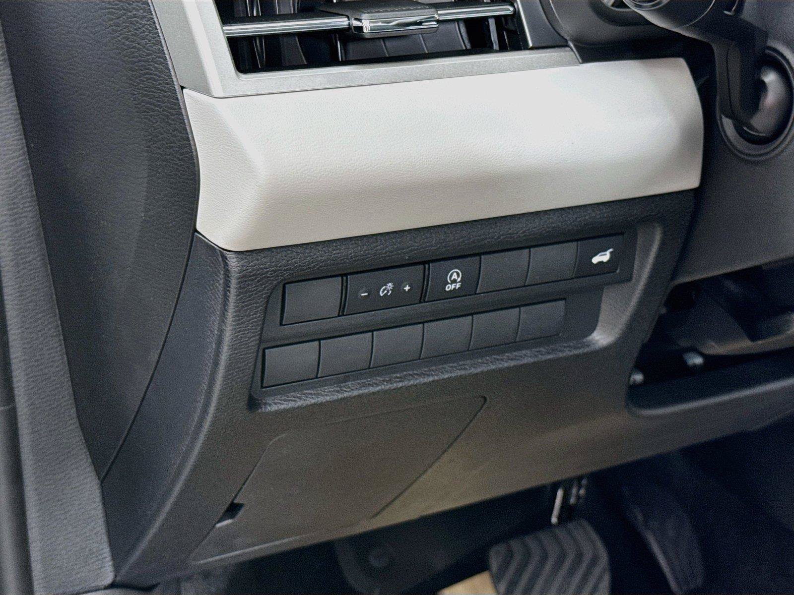 New 2026 Mitsubishi Outlander SE AWD/4WD image 12