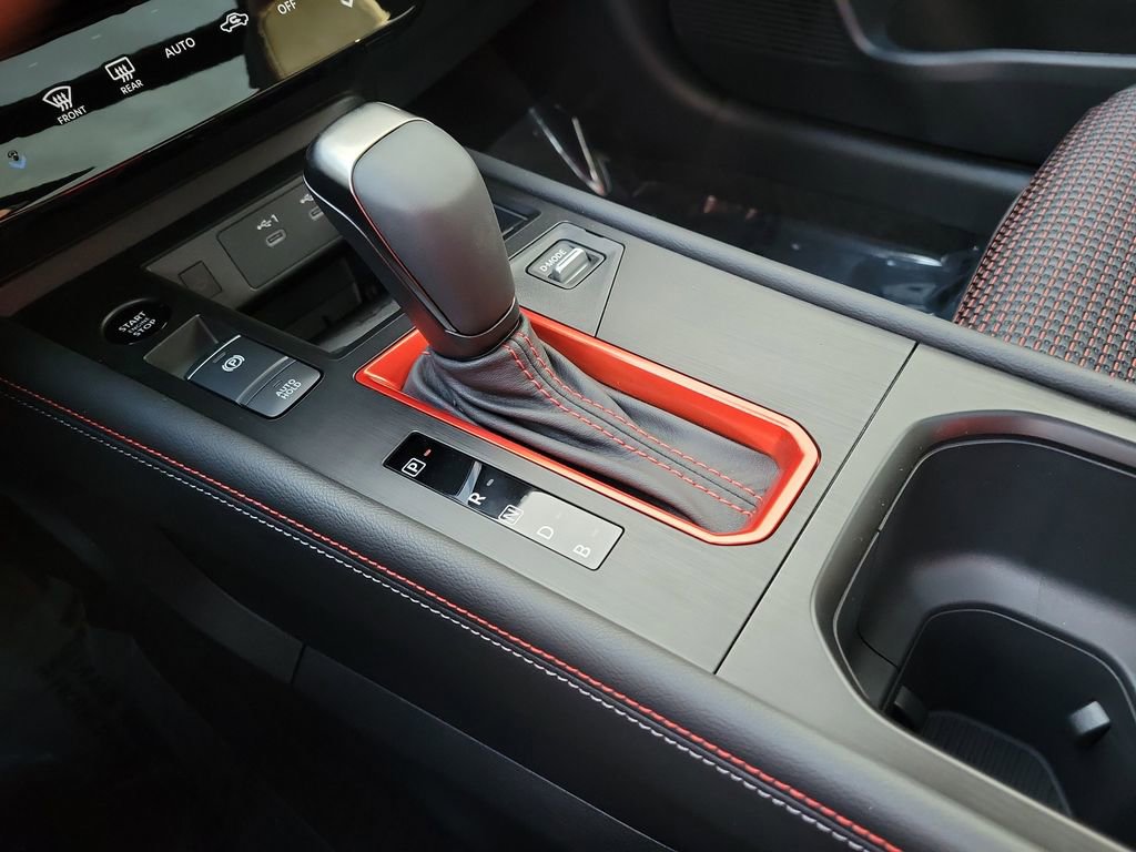 New 2026 Nissan Kicks SR w/ SR Premium Package image 10