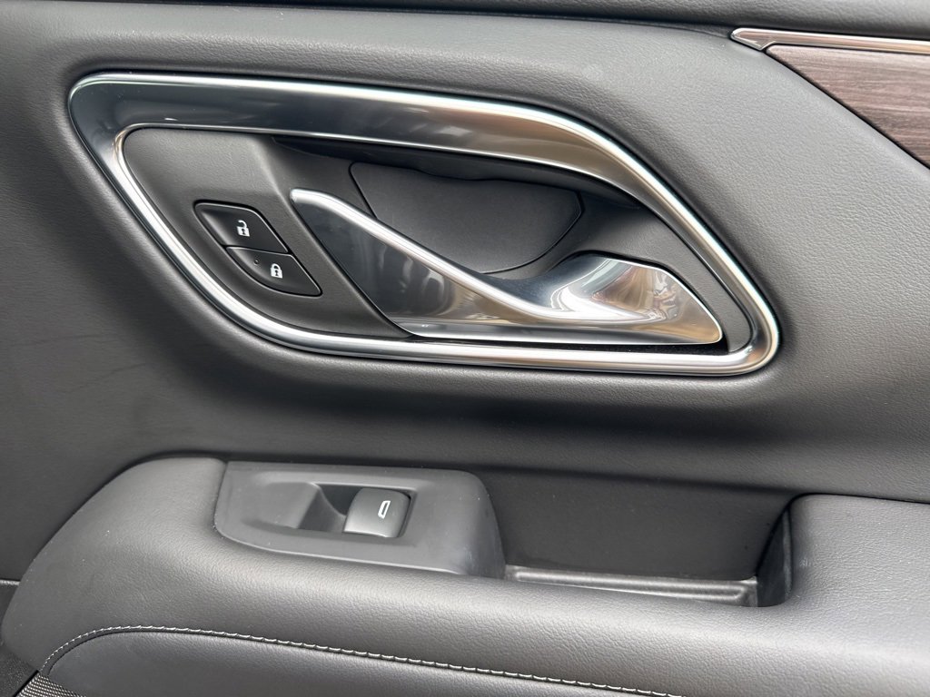 Used 2023 Chevrolet Tahoe Z71 w/ Luxury Package image 28