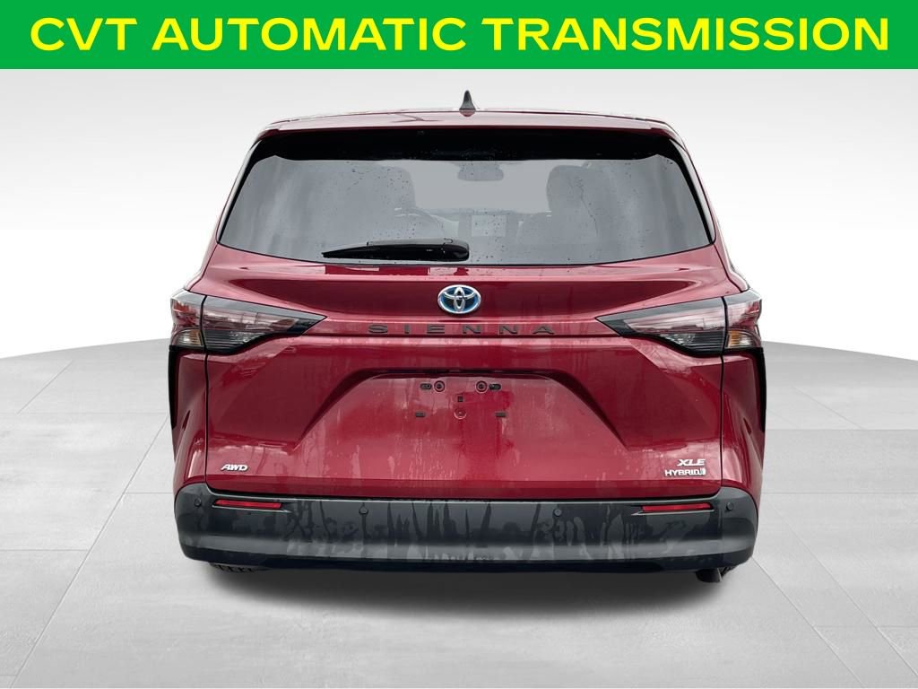 Used 2024 Toyota Sienna XLE AWD/4WD image 10
