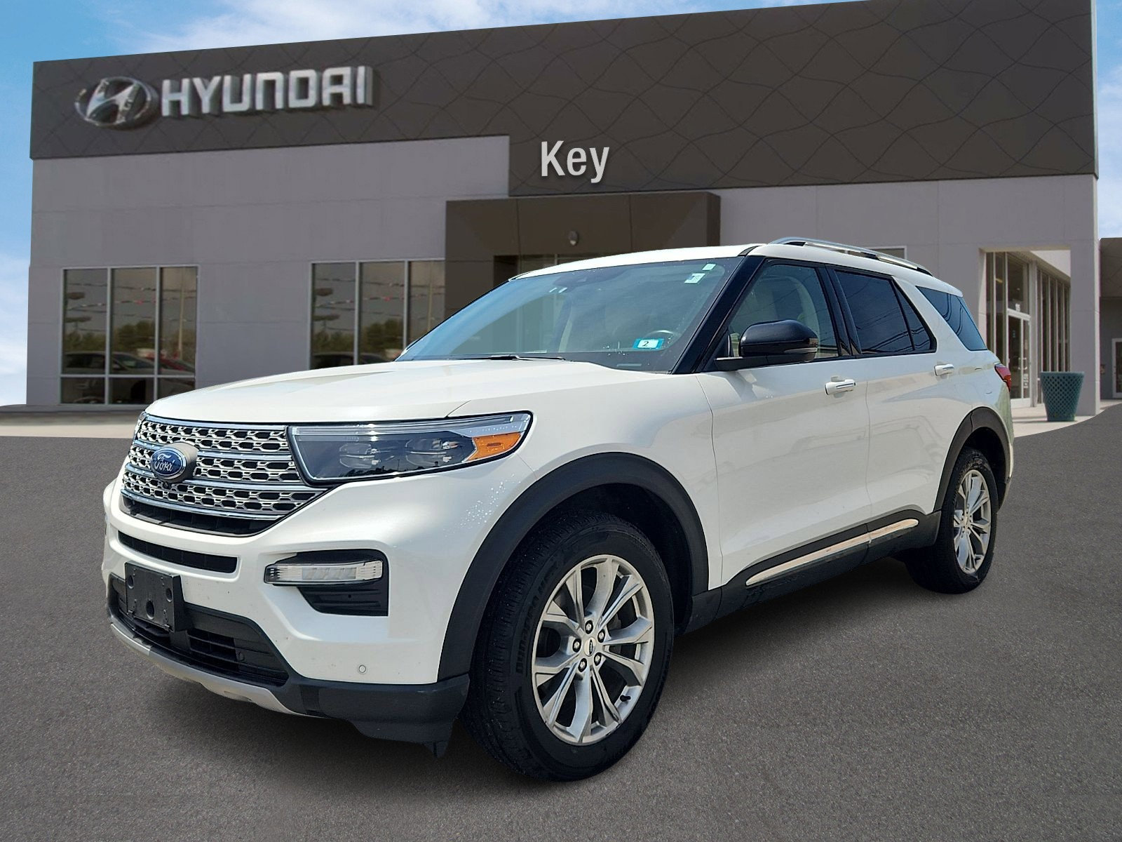 Used 2021 Ford Explorer Limited w/ Equipment Group 301A AWD/4WD image 7
