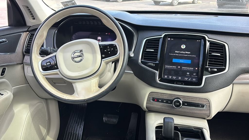 Used 2023 Volvo XC90 B6 Plus w/ Protection Package image 7