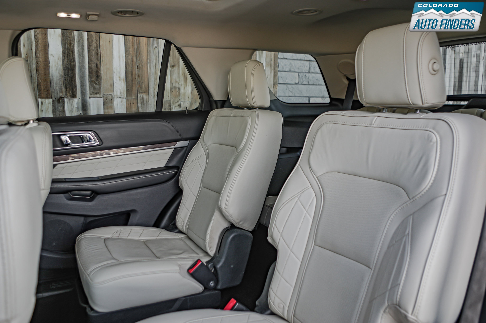 Used 2019 Ford Explorer Platinum image 27