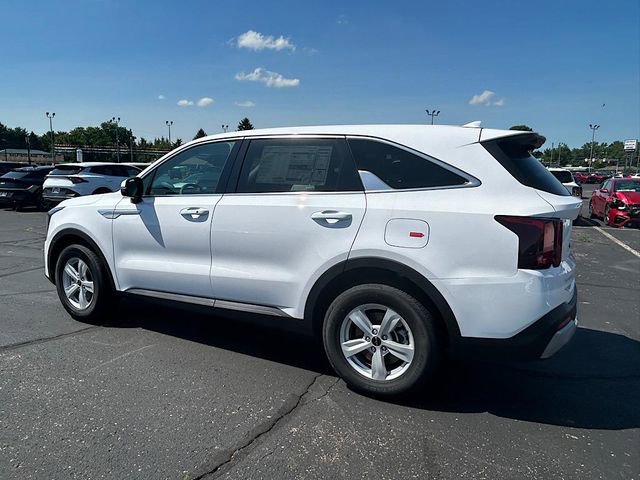 New 2025 Kia Sorento LX image 11