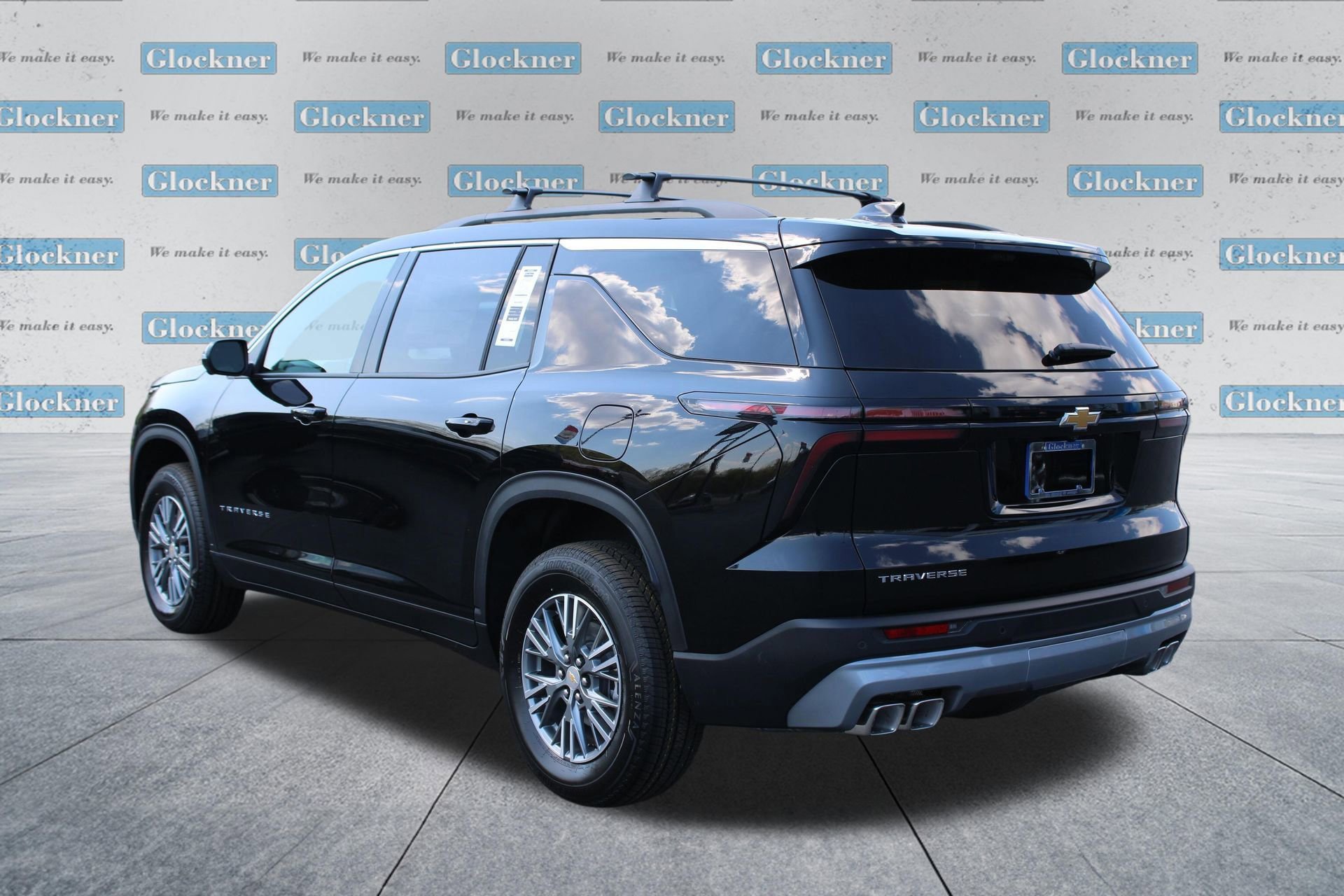 New 2026 Chevrolet Traverse LT w/ Driver Confidence Package FWD image 8