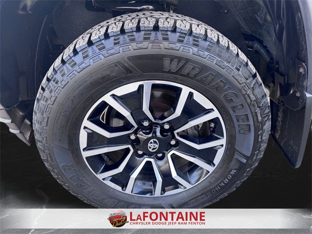 Used 2020 Toyota Tacoma TRD Sport w/ Technology Package image 29