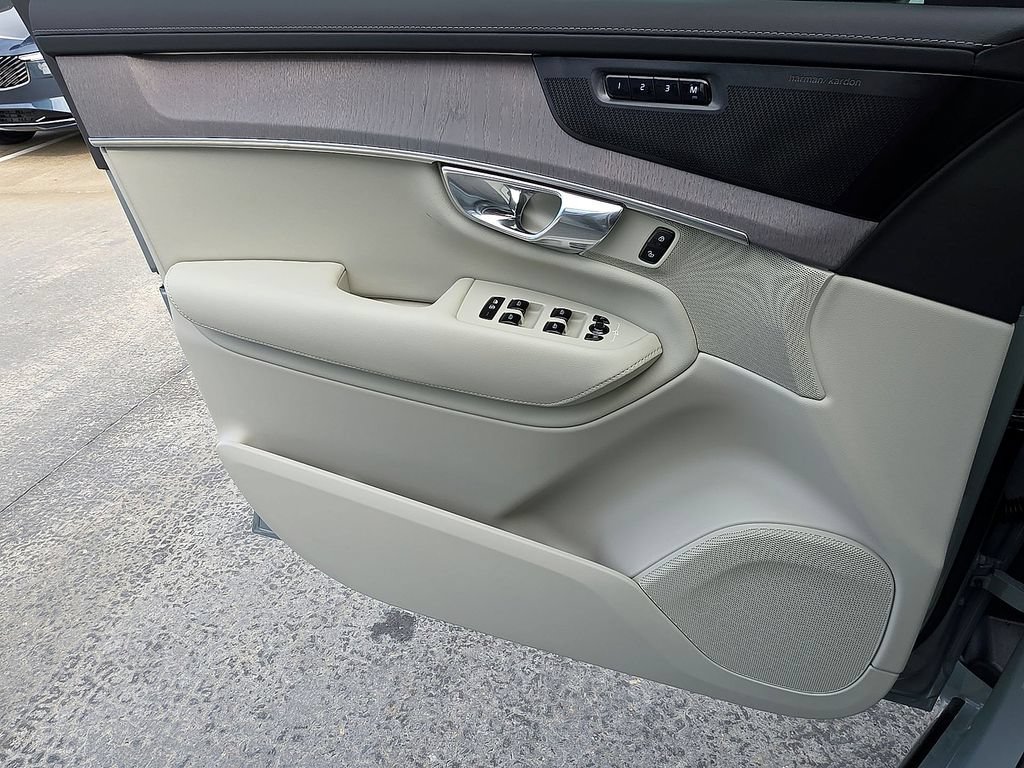 New 2026 Volvo XC90 B6 Ultra AWD/4WD image 38