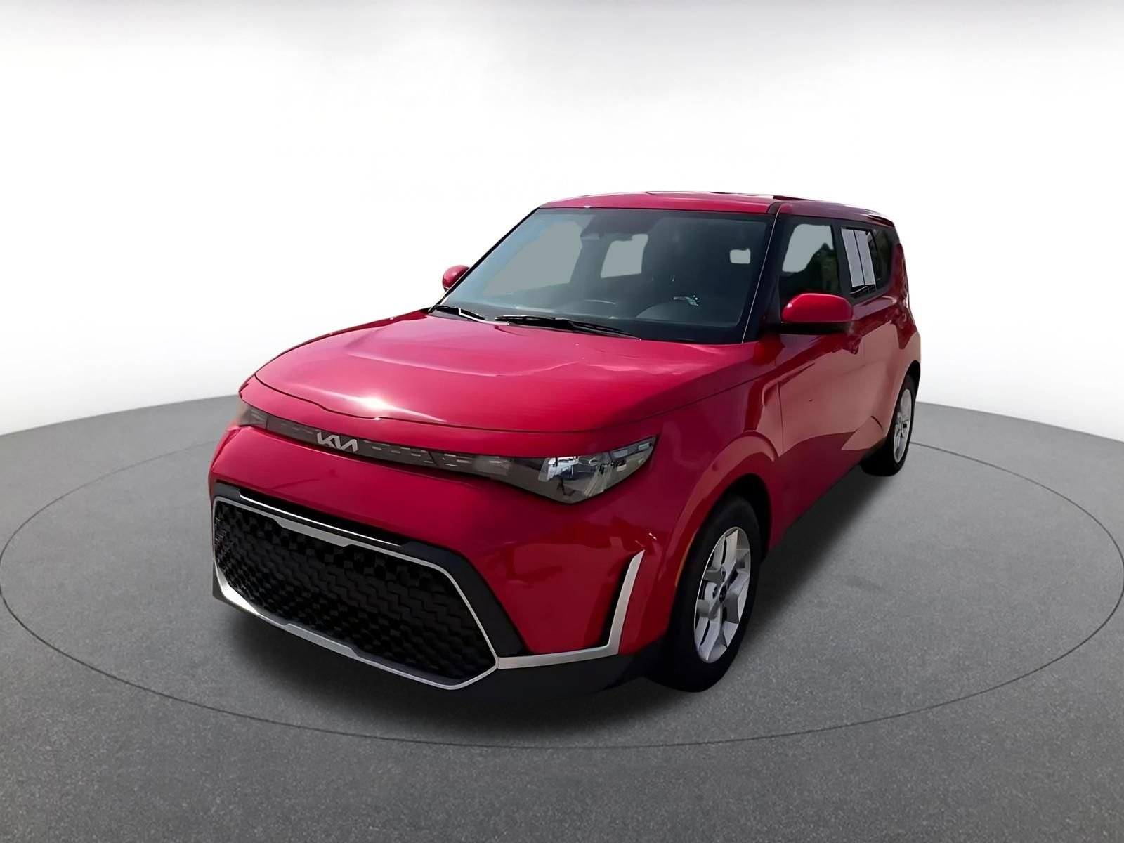Used 2025 Kia Soul LX w/ LX Technology Package FWD image 4