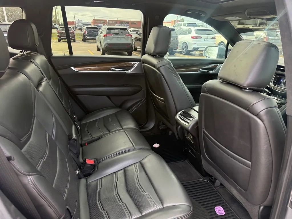 Used 2020 Cadillac XT6 Sport w/ Platinum Package AWD/4WD image 18