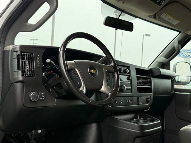 Used 2019 Chevrolet Express 3500 LS image 8