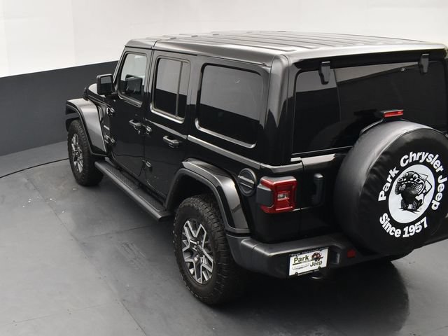 Used 2024 Jeep Wrangler Unlimited Sahara w/ Dual Top Group AWD/4WD image 13