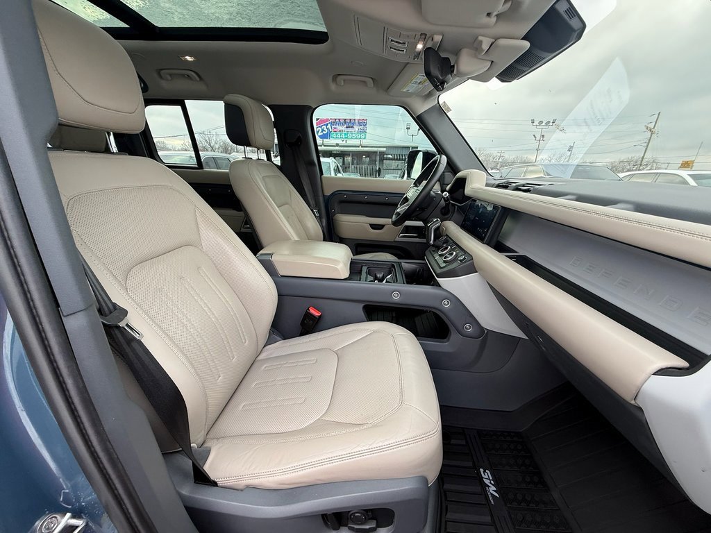 Used 2020 Land Rover Defender 110 HSE image 25