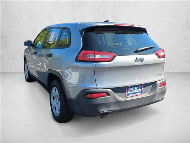 Used 2016 Jeep Cherokee Sport FWD image 10