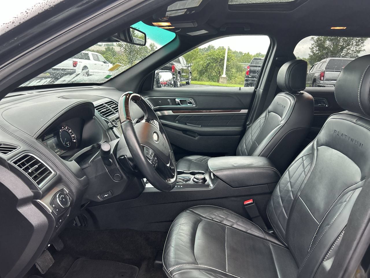 Used 2017 Ford Explorer Platinum AWD/4WD image 21
