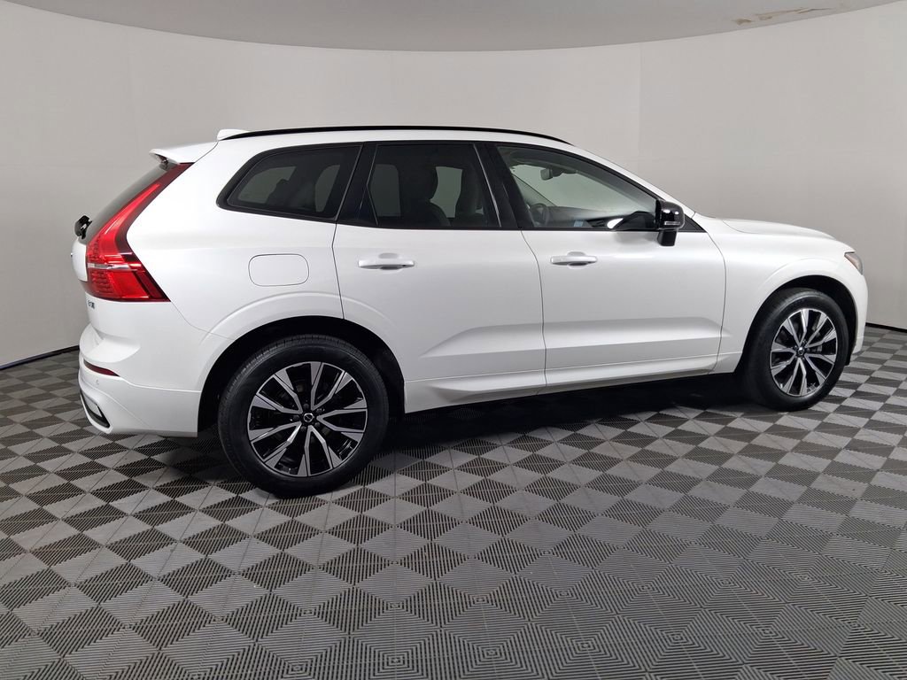 Certified 2024 Volvo XC60 B5 Core w/ Climate Package AWD/4WD image 6