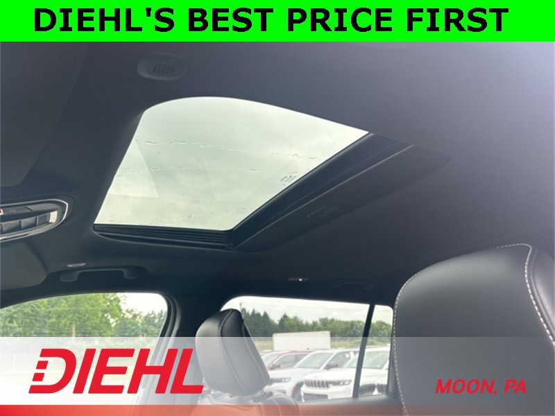 New 2025 Jeep Grand Cherokee L Altitude image 15