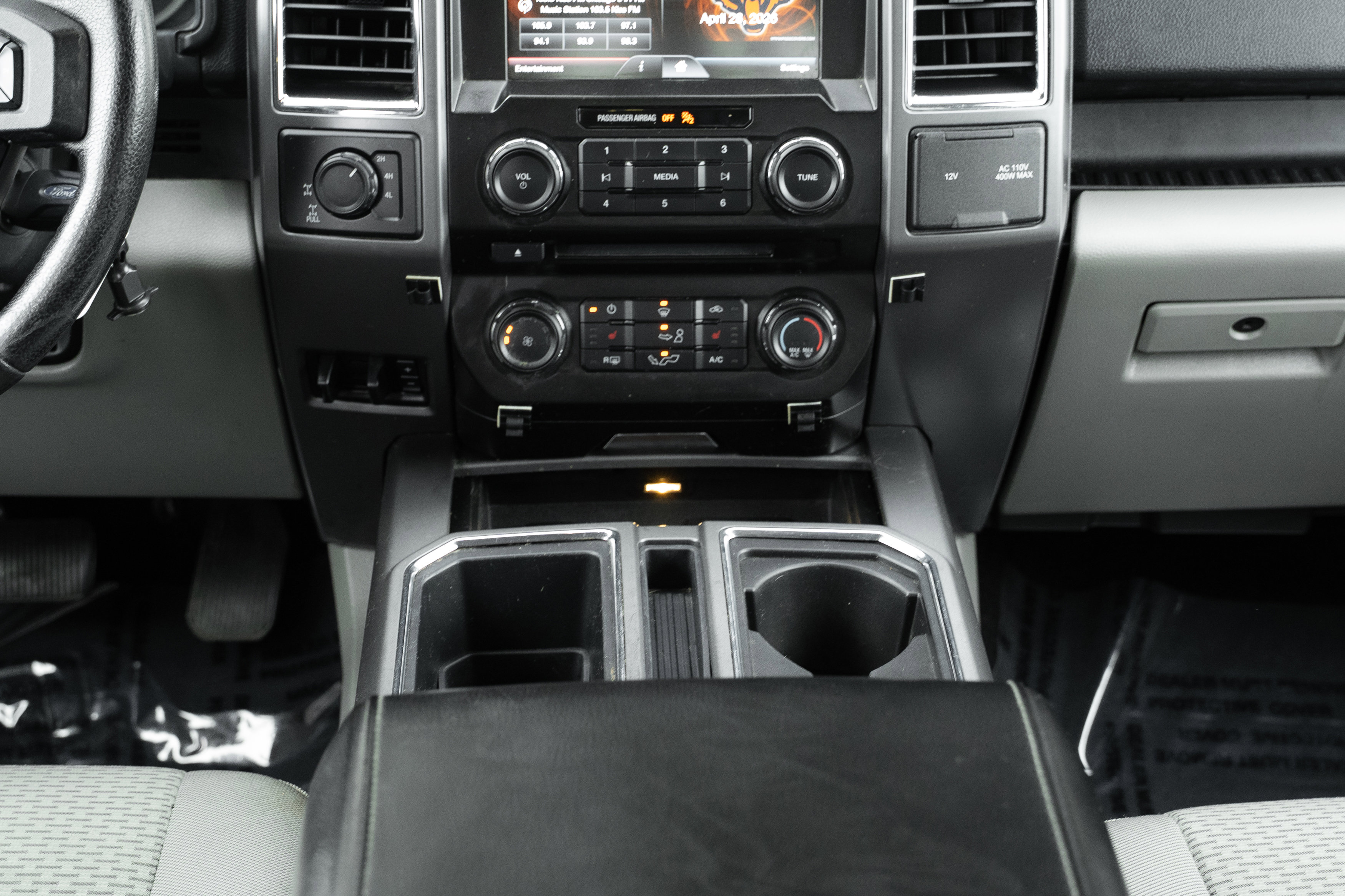 Used 2015 Ford F150 XLT w/ Equipment Group 302A Luxury AWD/4WD image 17