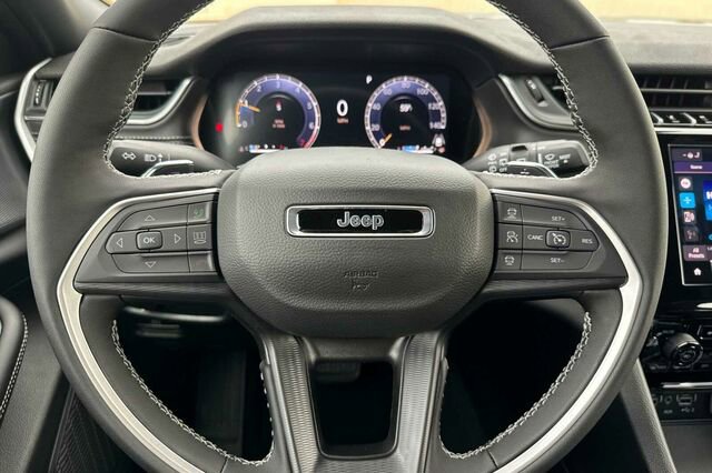 New 2025 Jeep Grand Cherokee Altitude AWD/4WD image 20