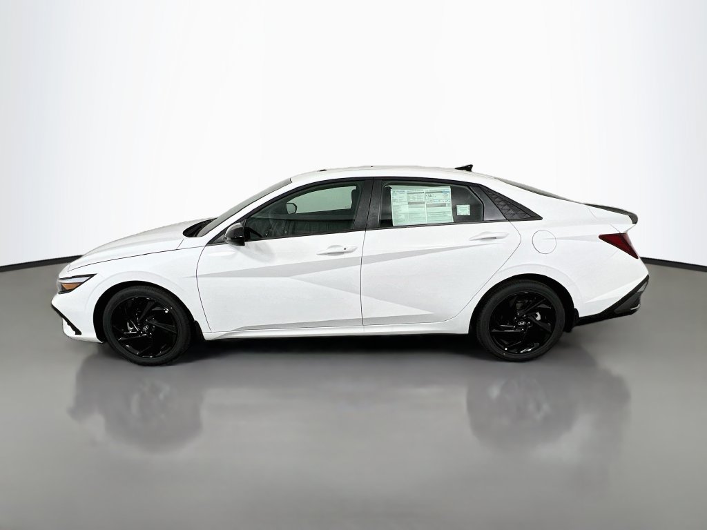 New 2026 Hyundai Elantra SEL Sport FWD image 4
