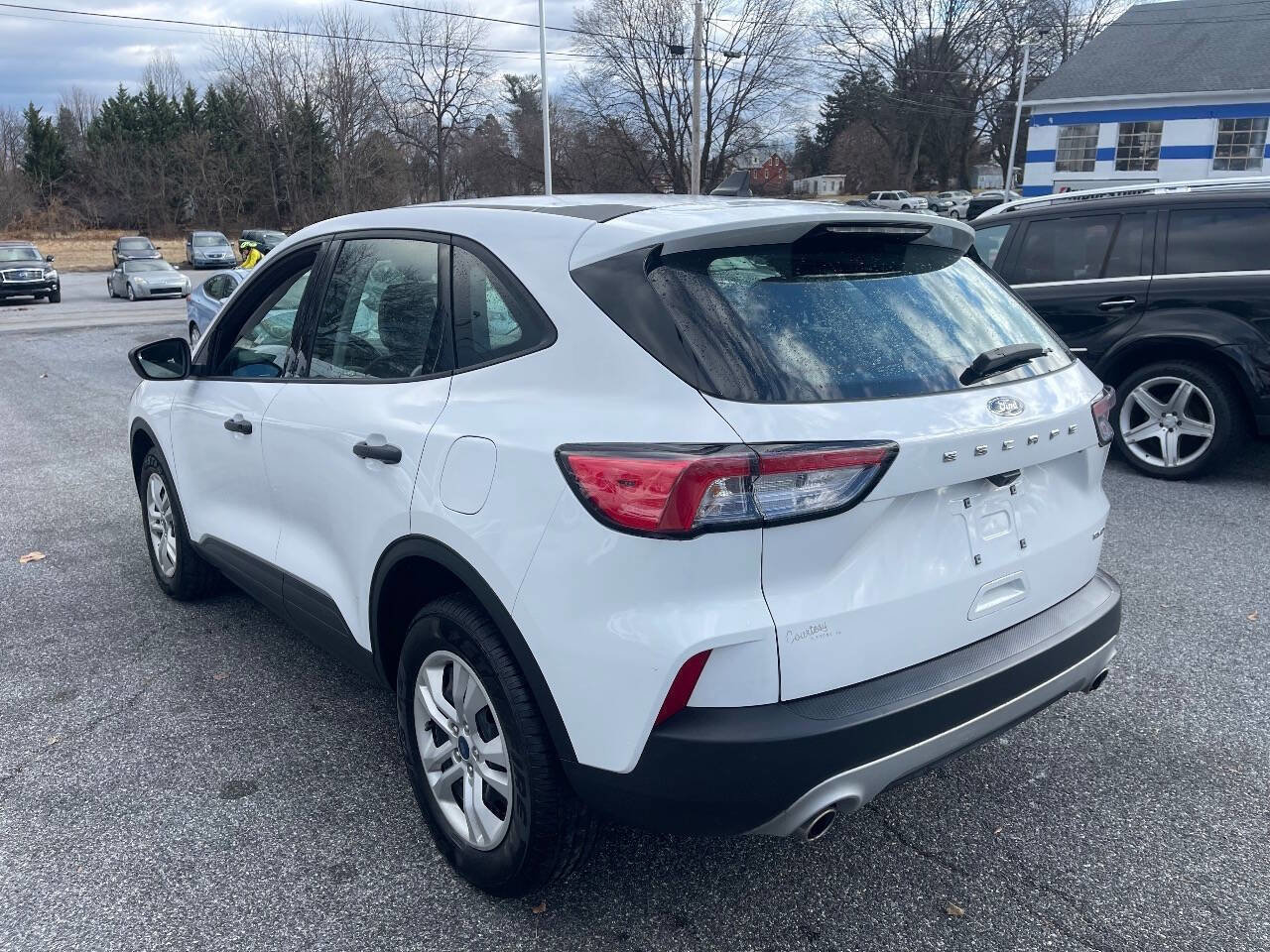 Used 2022 Ford Escape S image 4