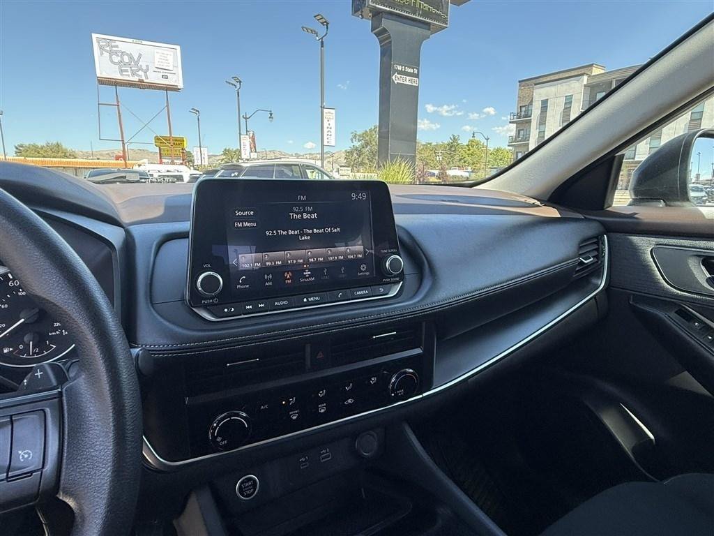 Used 2023 Nissan Rogue S AWD/4WD image 26