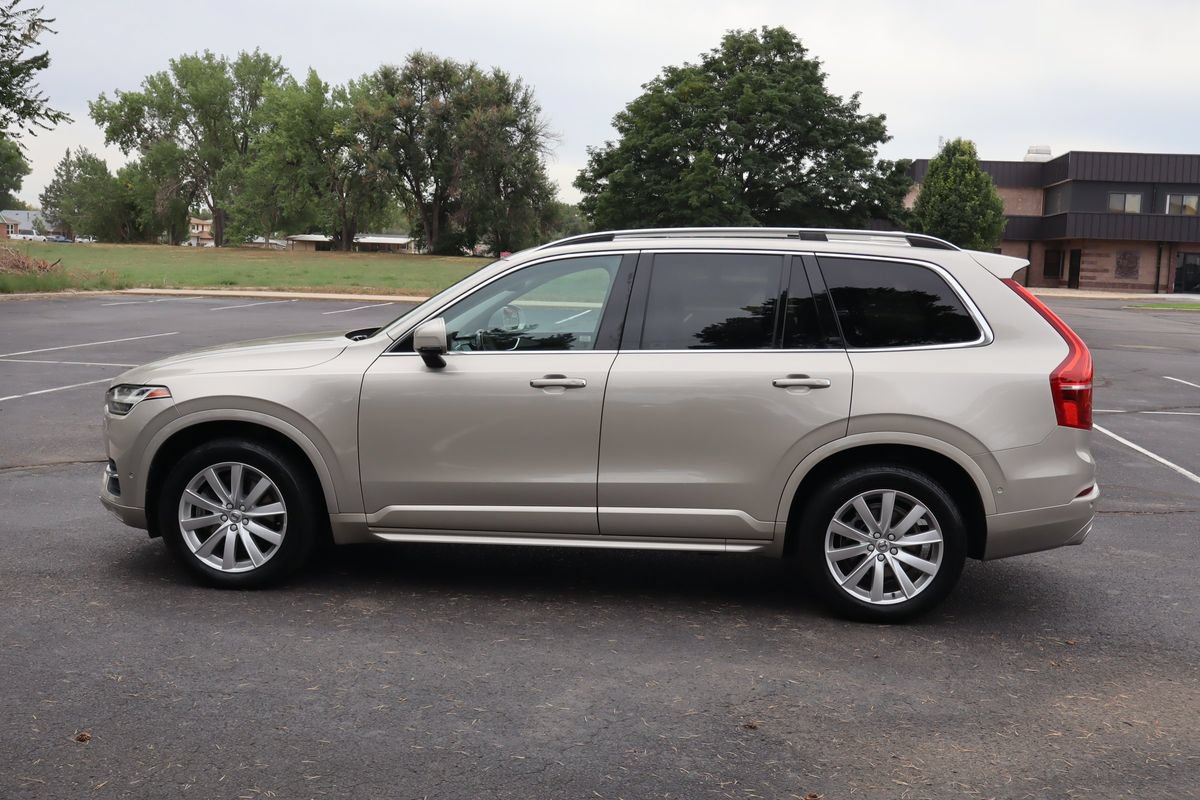 Used 2016 Volvo XC90 T6 Momentum w/ Momentum Plus Package AWD/4WD image 9