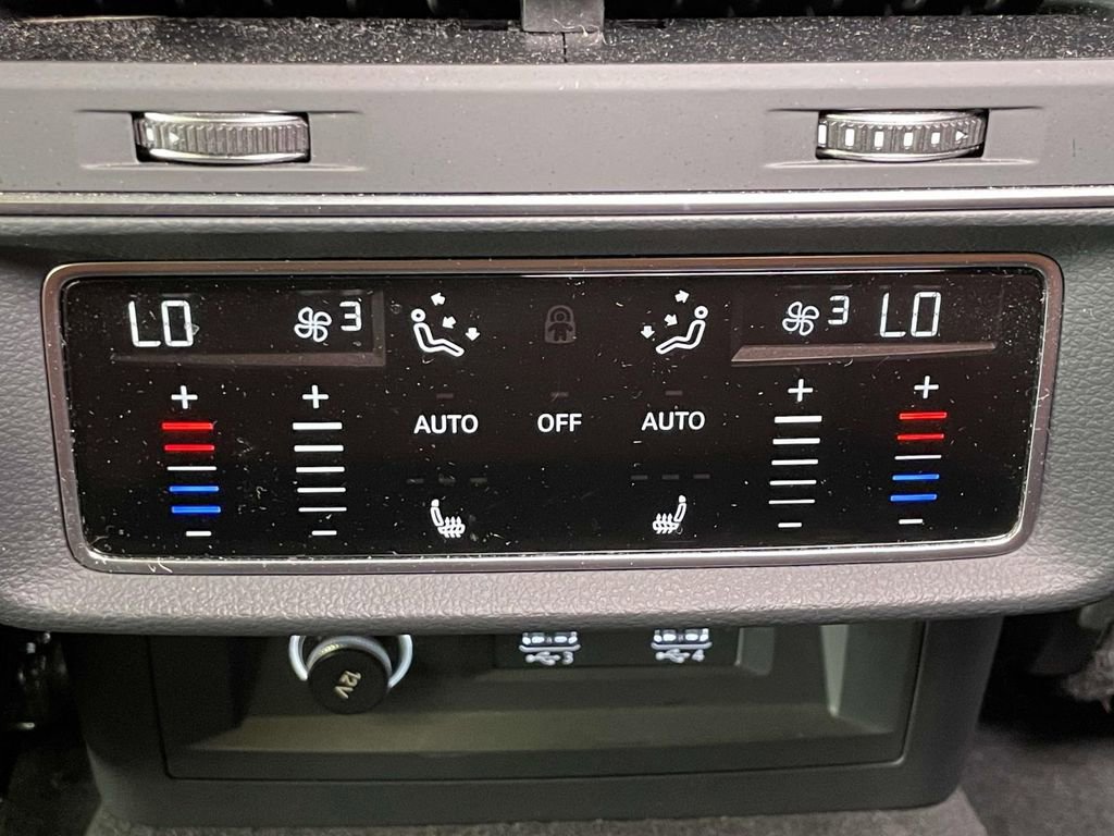 Used 2020 Audi Q8 Prestige w/ Prestige Package image 25