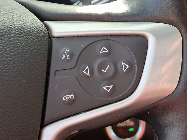 Used 2024 GMC Terrain SLT image 25