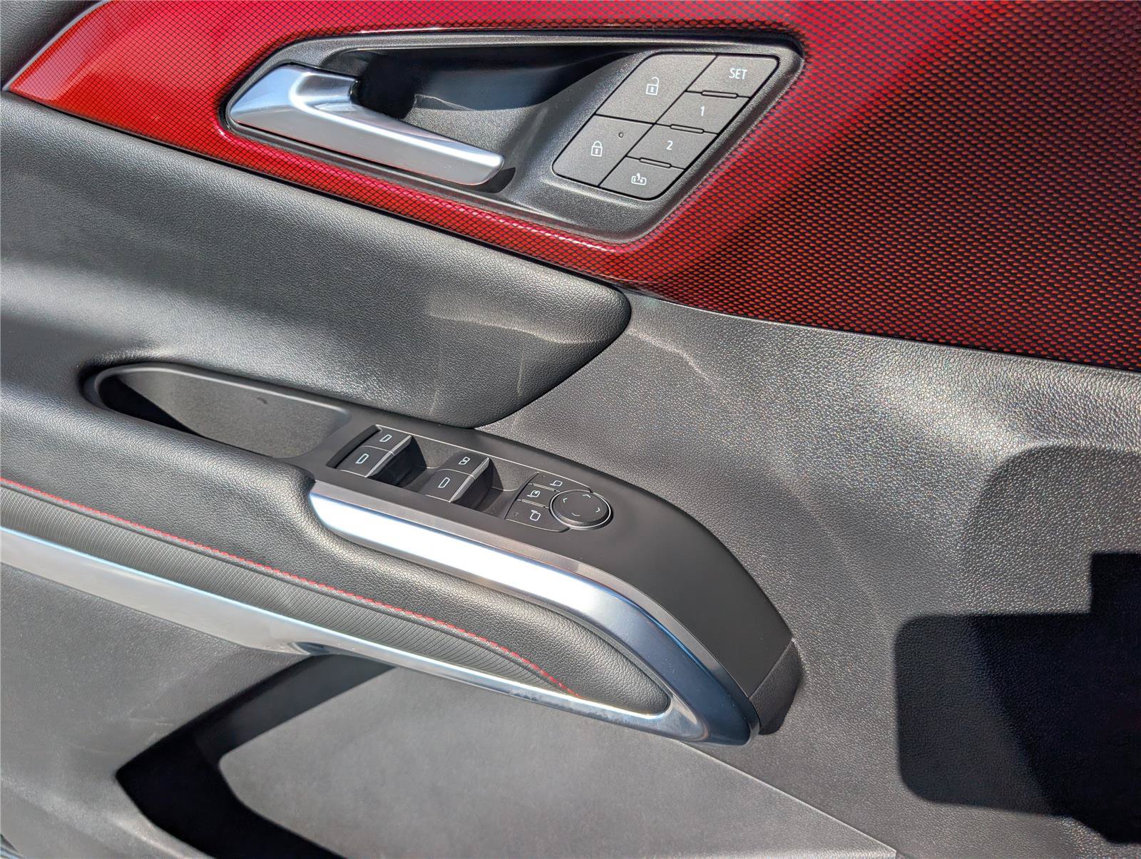 Used 2024 Chevrolet Traverse RS w/ LPO, Floor Liner Package AWD/4WD image 22