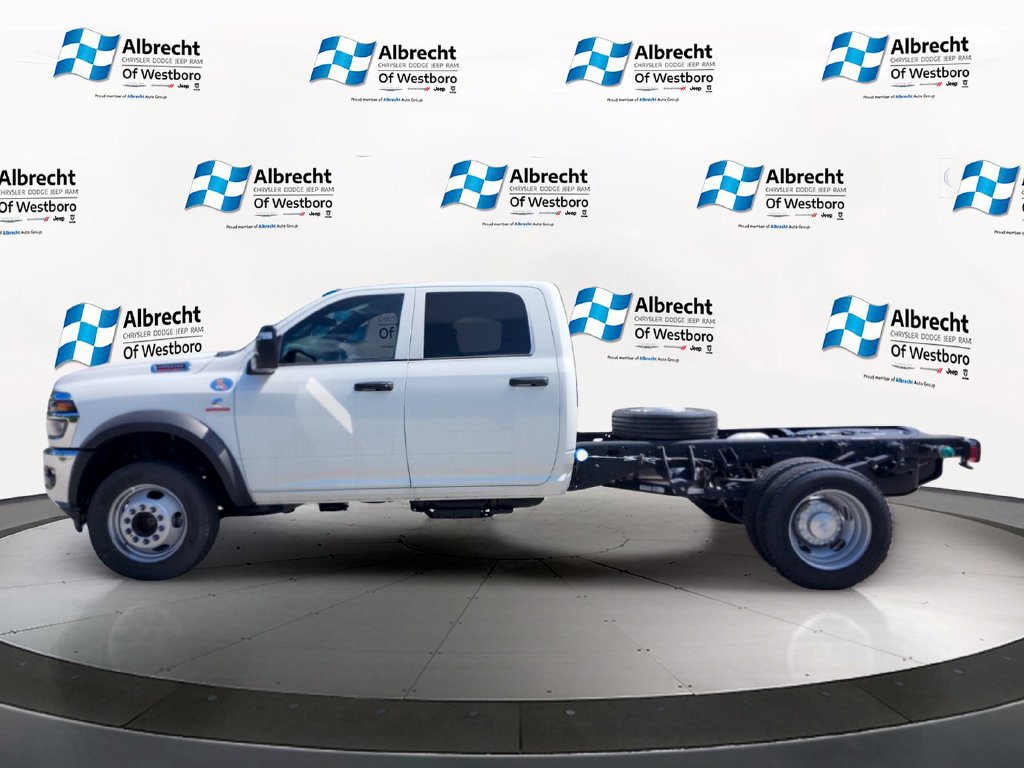 New 2026 RAM 4500 Tradesman w/ Chrome Appearance Group AWD/4WD image 2