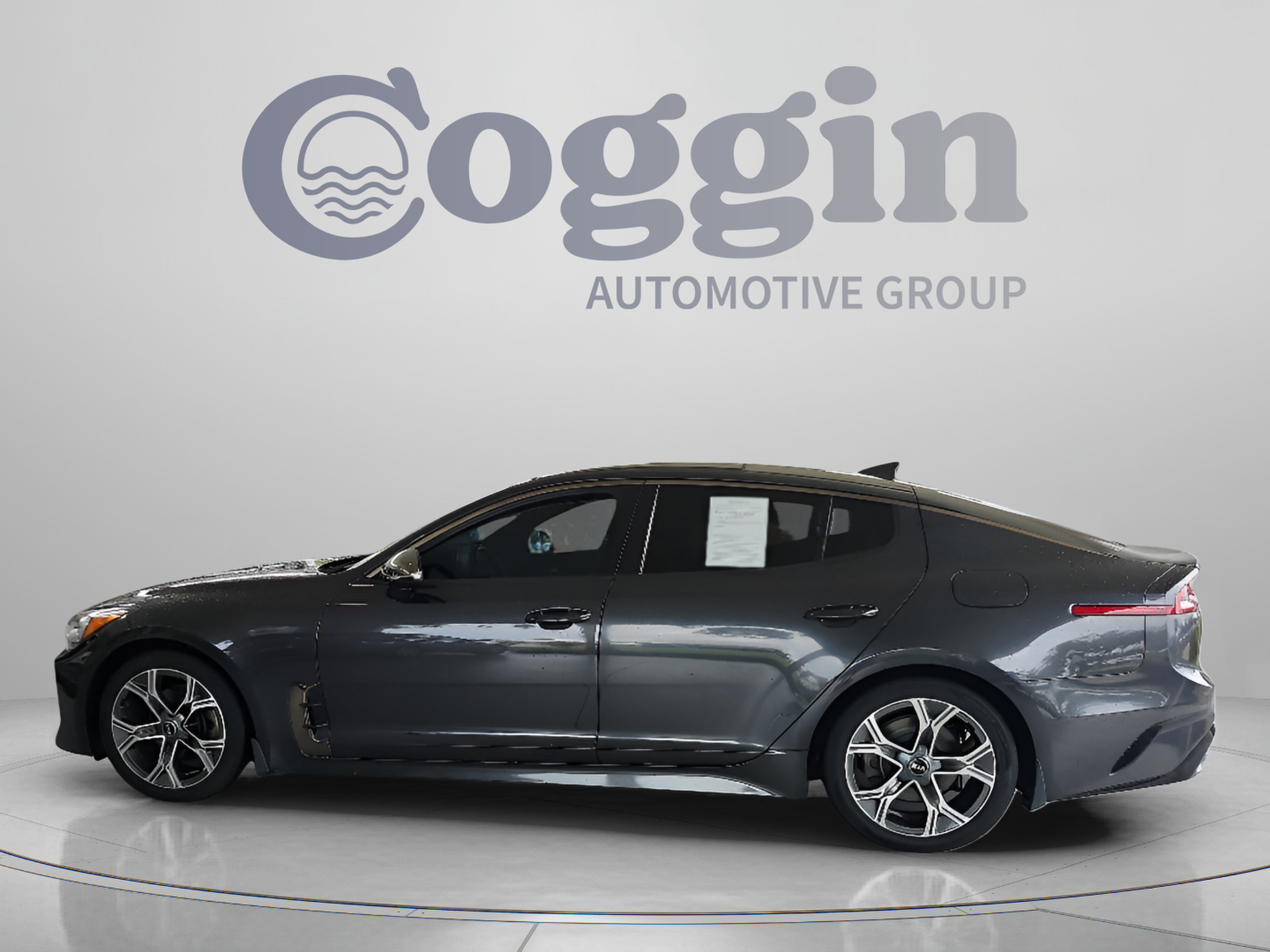 Used 2021 Kia Stinger GT-Line w/ Sun & Sound Package RWD image 2
