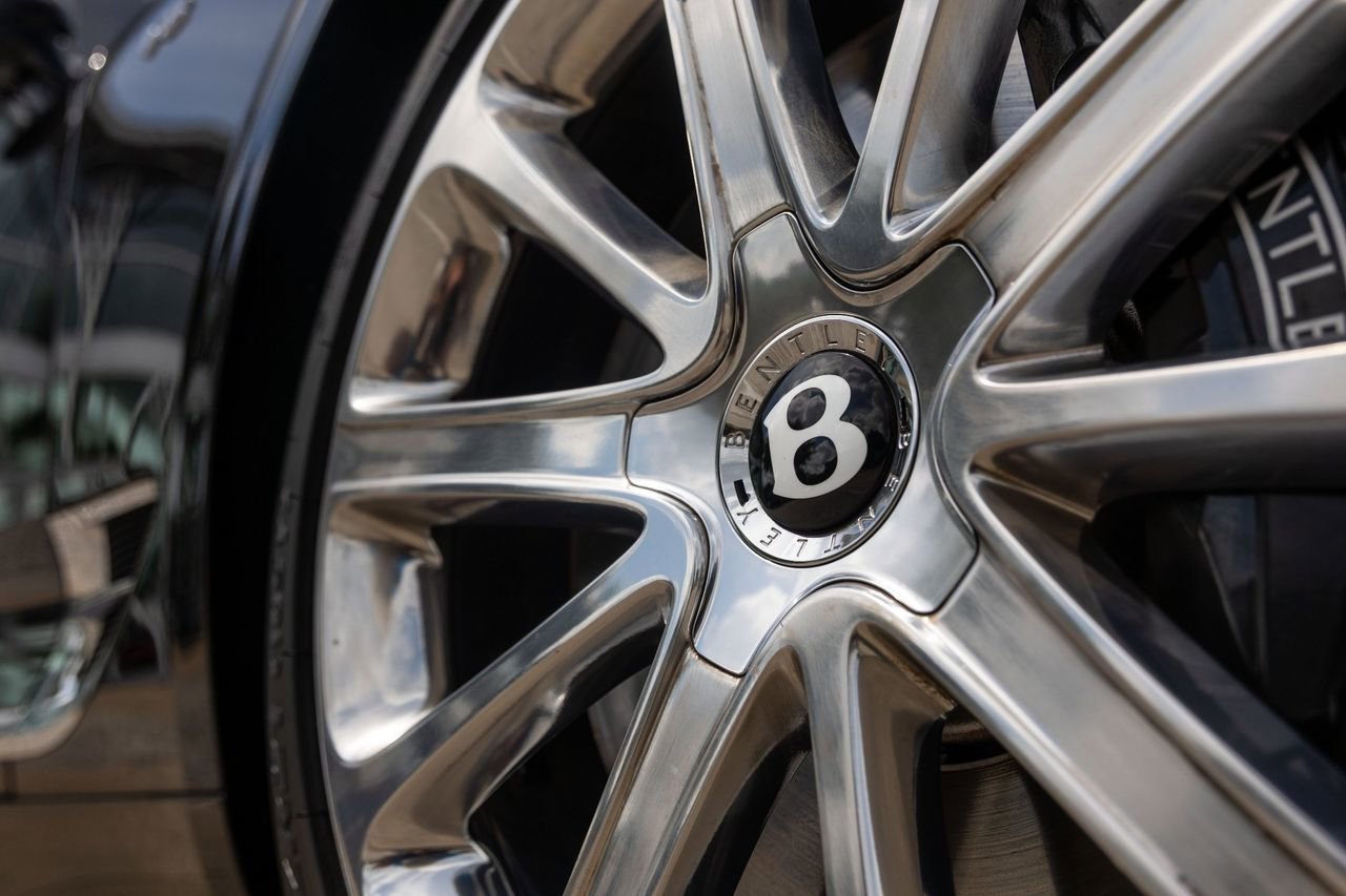 Used 2022 Bentley Continental GT AWD/4WD image 13
