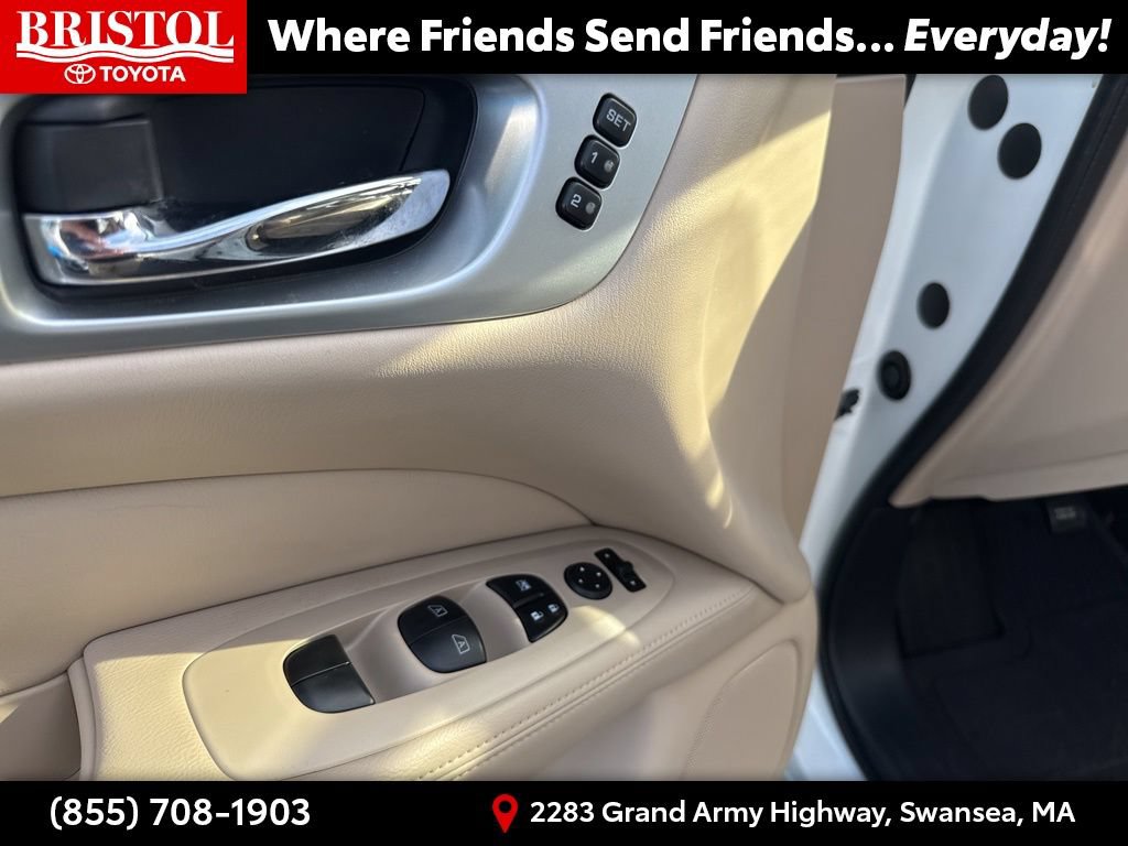 Used 2018 Nissan Pathfinder Platinum AWD/4WD image 24