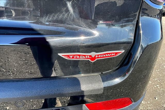 Used 2024 Jeep Compass Trailhawk image 21