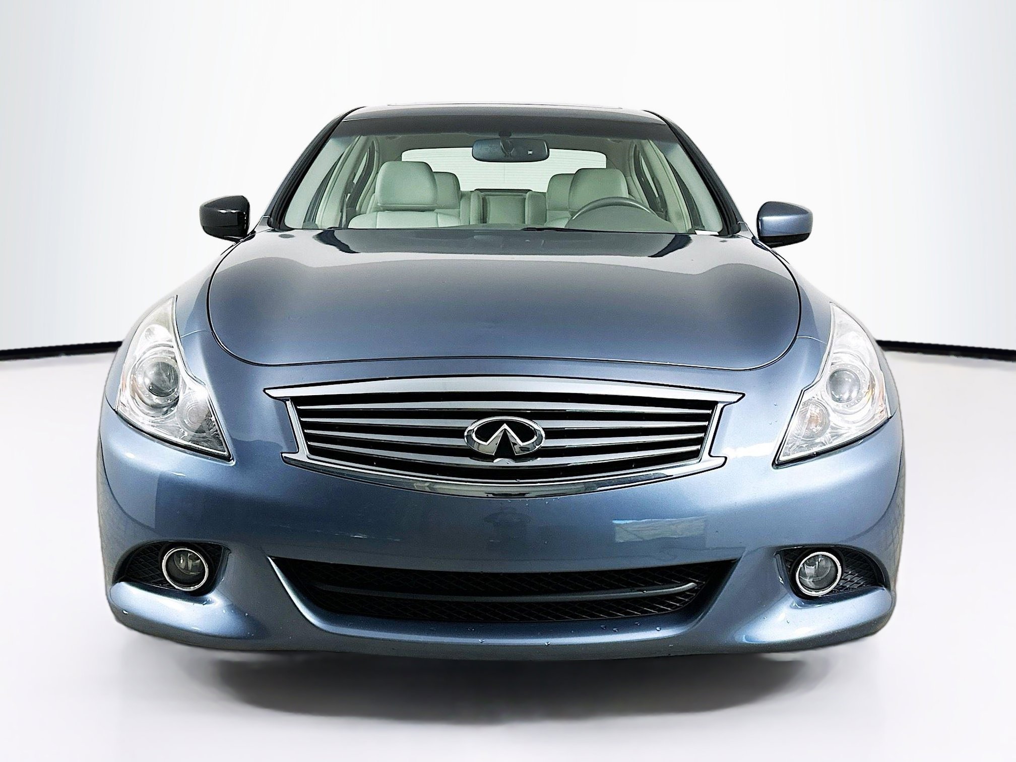 Used 2010 INFINITI G37 Journey w/ Premium Pkg image 2