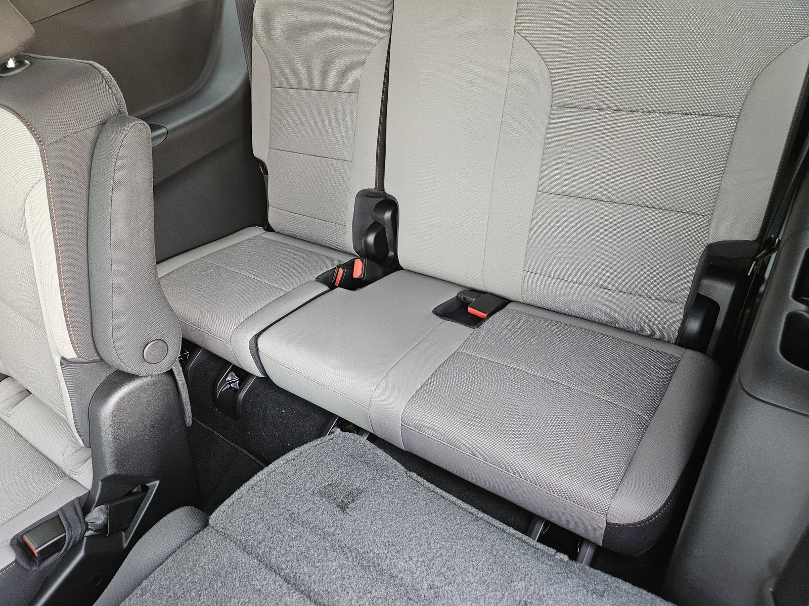 New 2027 Chevrolet Traverse LT FWD image 28