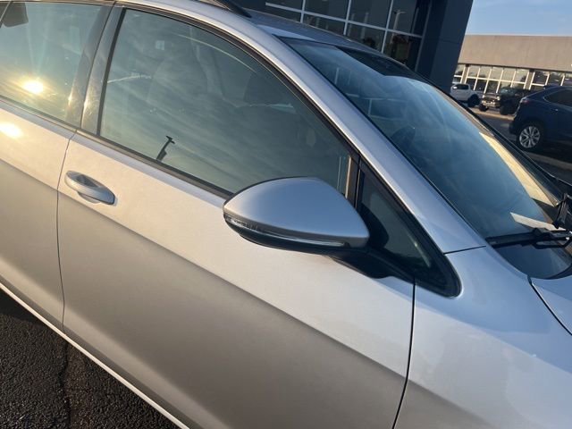 Used 2017 Volkswagen Golf SEL image 6