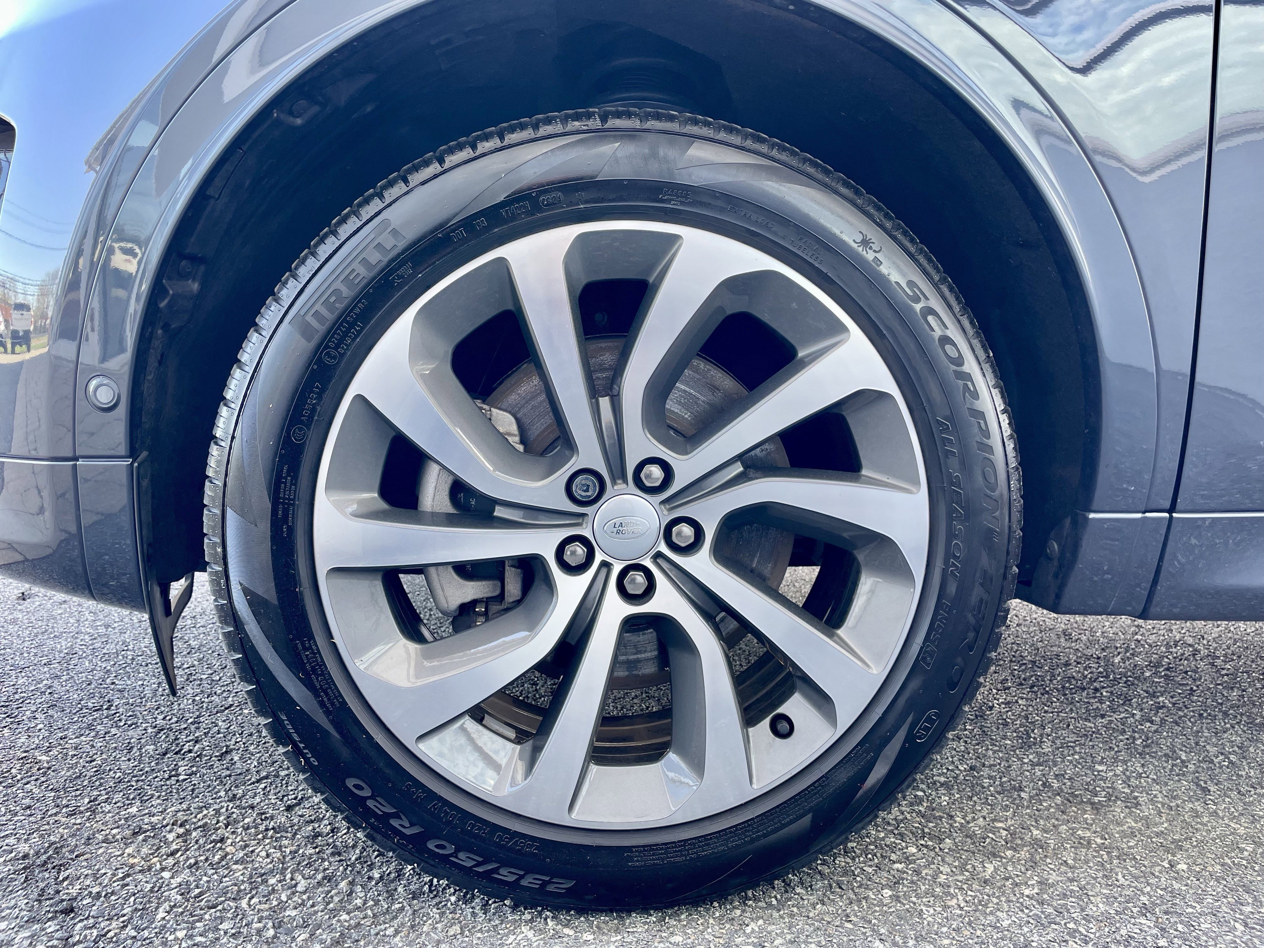 Certified 2024 Land Rover Discovery Sport S image 9