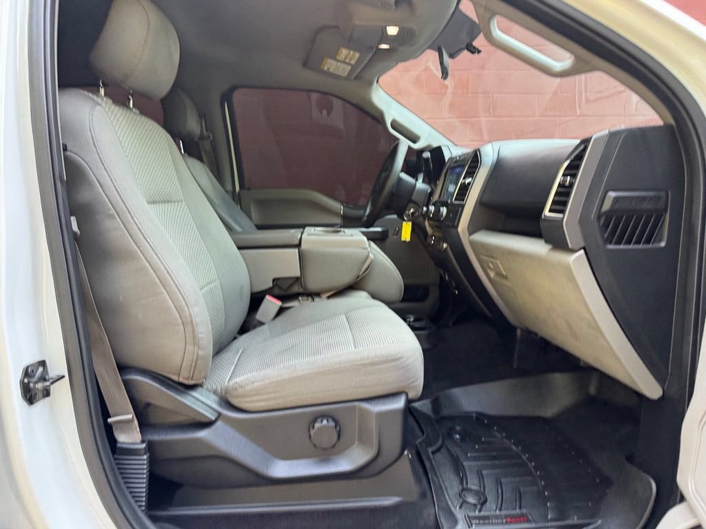 Used 2016 Ford F150 XLT AWD/4WD image 25