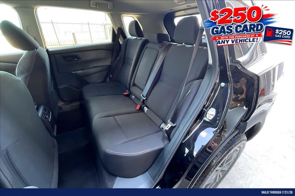 Used 2024 Nissan Rogue S FWD image 25