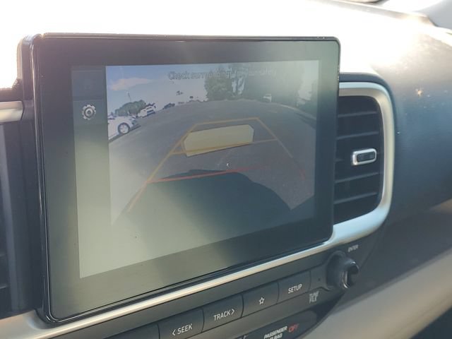 Used 2024 Hyundai Venue SEL FWD image 24