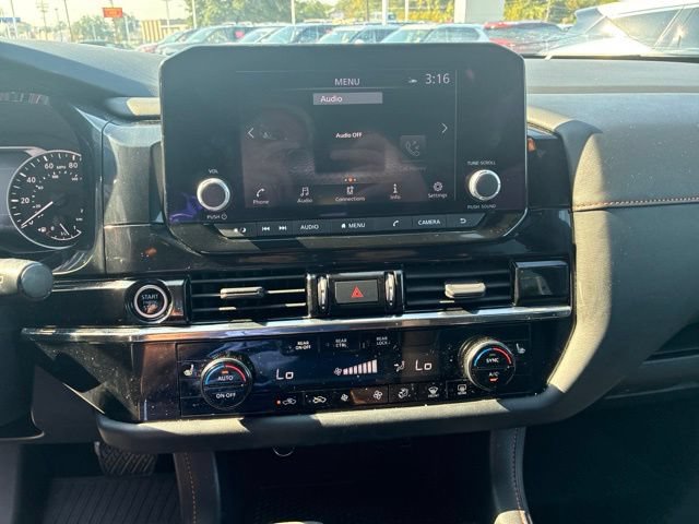 Used 2023 Nissan Pathfinder Rock Creek AWD/4WD image 24