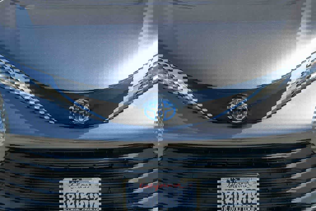 Used 2022 Toyota Sienna XLE w/ XLE Plus Package image 5