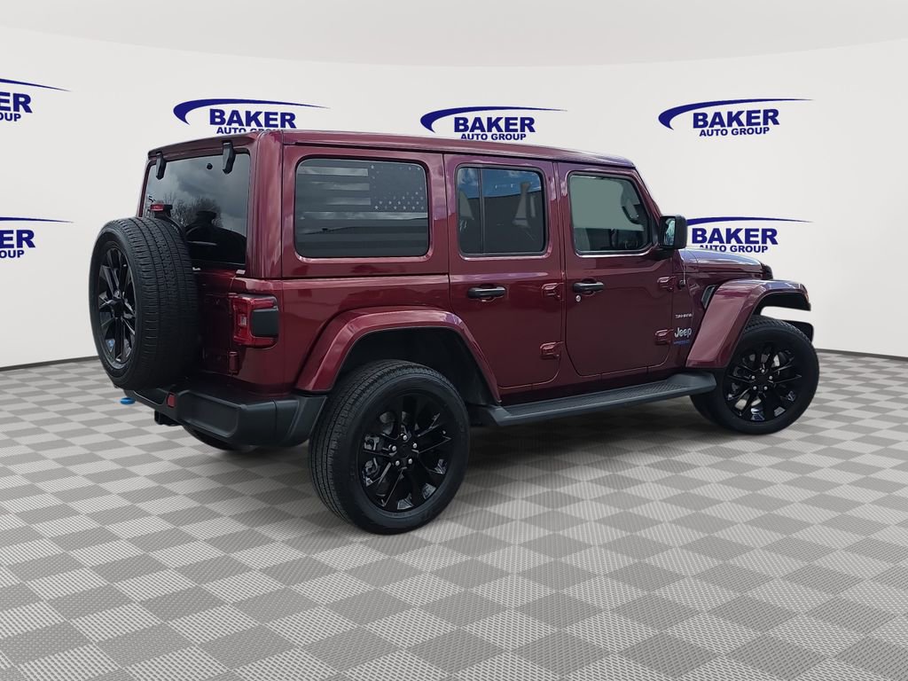 Used 2022 Jeep Wrangler Unlimited Sahara w/ Cold Weather Group image 8
