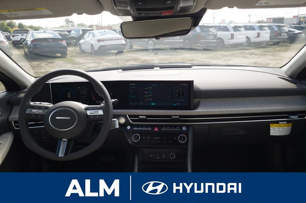 New 2025 Hyundai Sonata SEL FWD image 18